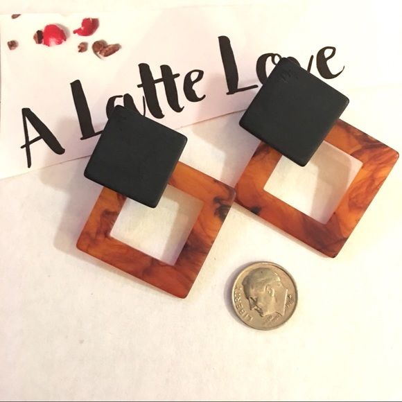 ✨”LATTE LOVE” GEO SHAPED ACRYLIC EARRINGS/NEW - Picture 5 of 6